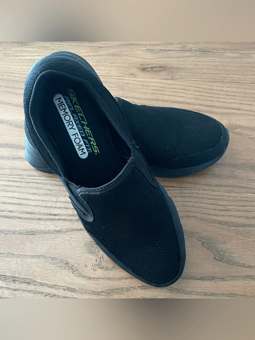 Black Sketcher's Relaxed Fit Memory Foam Slip on Shoes Size 9 Men's